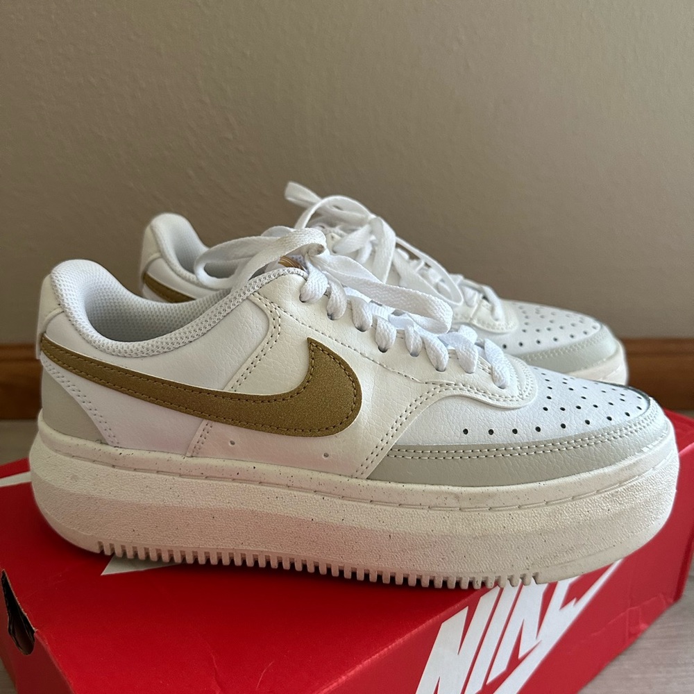 Nike Court Vision Alta